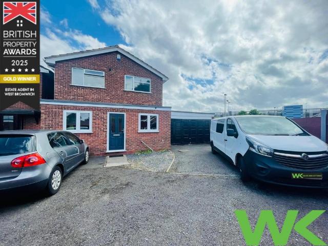 House for sale in Mayer's Green, West Bromwich