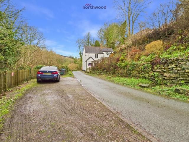 House for sale in Coedpoeth, Wales