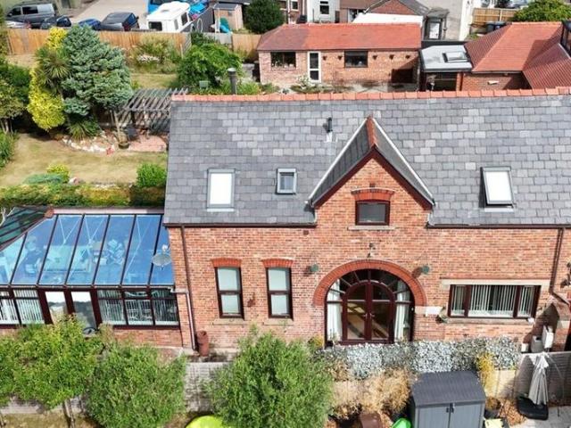 House for sale in Brown Edge, Roby Mill