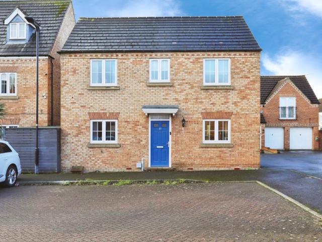 House for sale in Laughton Common, Dinnington