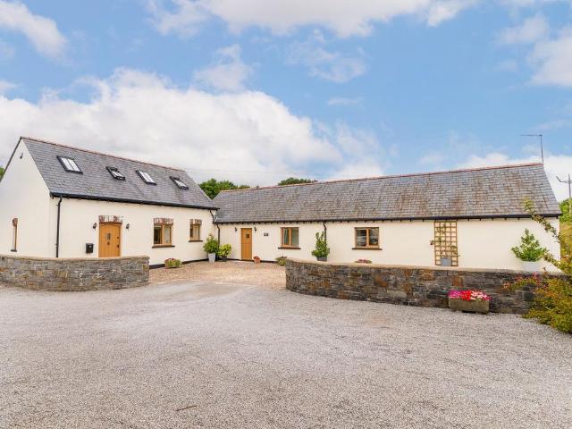 House for sale in Llantarnam, Wales