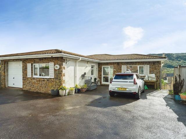 House for sale in Pontardawe, Trebanos