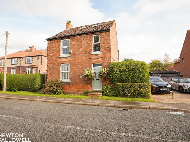 House for sale in Costhorpe, East Midlands