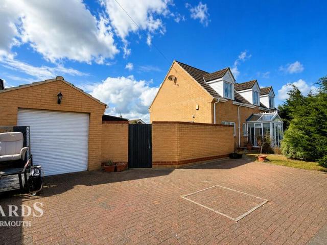 House for sale in Newtown, Stokesby