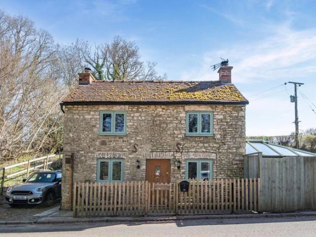 House for sale in Bromsberrow Heath, Gloucestershire
