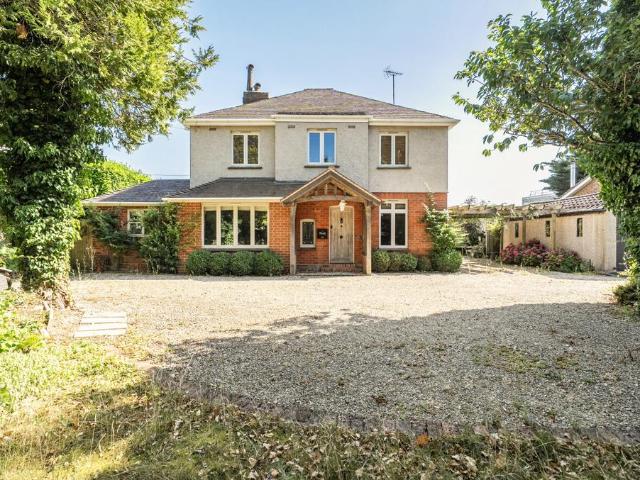 House for sale in Chiseldon, Swindon