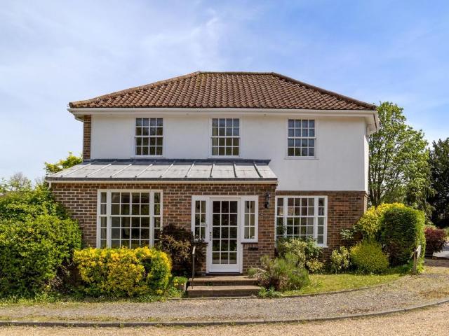 House for sale in Horsham, West Sussex