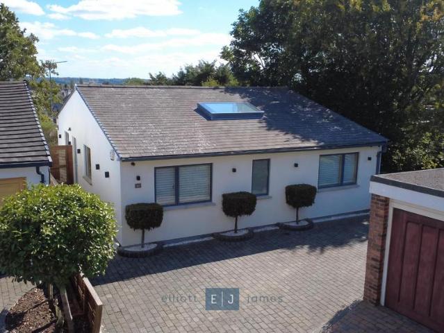 House for sale in Debden Green, Epping