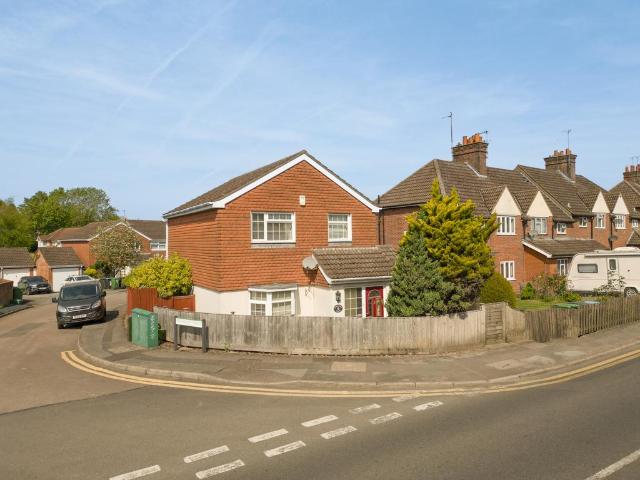 House for sale in New Mill, Pouchen End