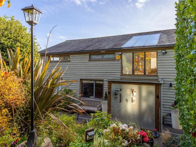 House for sale in Foxhole, Livermead