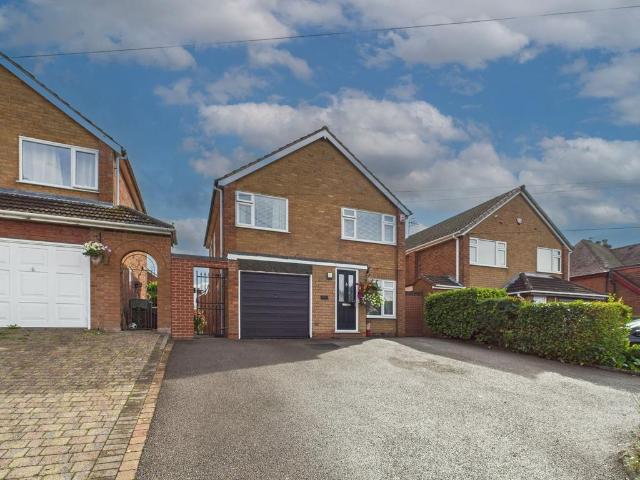 House for sale in Bromsgrove, Worcestershire