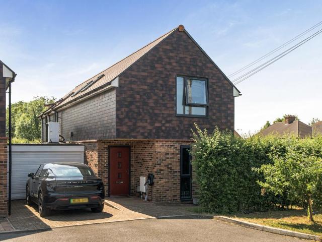 House for sale in Aston Cross, Pamington