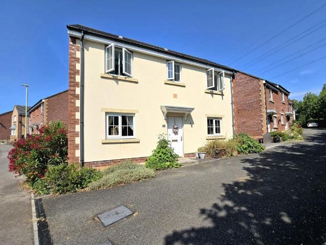 House for sale in Broadlands, Wales
