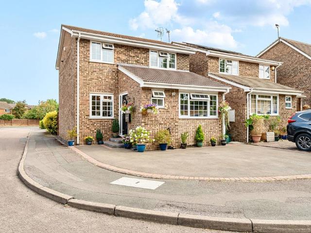 House for sale in Berrick Salome, Oxfordshire