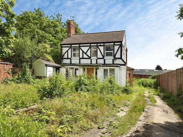 House for sale in Ball Hill, West Midlands
