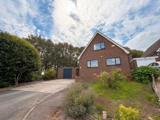 House for sale in Thurgoland, South Yorkshire