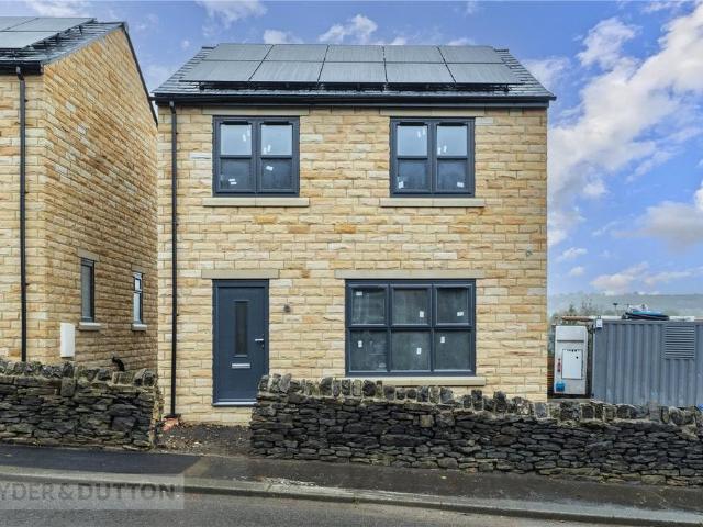 House for sale in Cowlersley, West Yorkshire