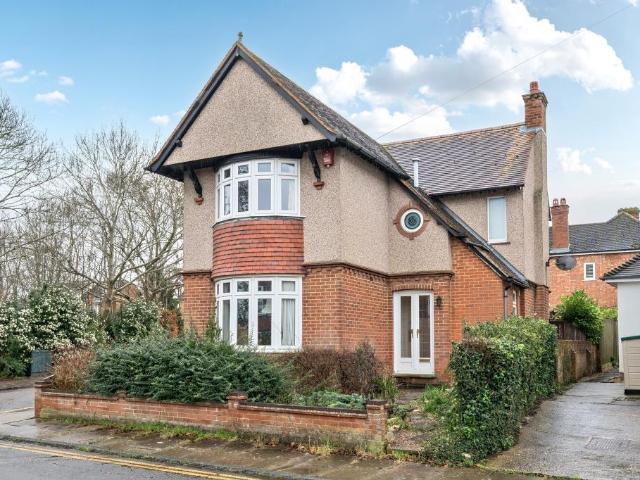 House for sale in Aylesbury, Isle Of Man