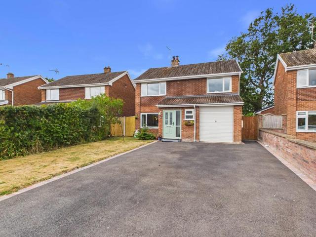House for sale in The Green, Higher Kinnerton