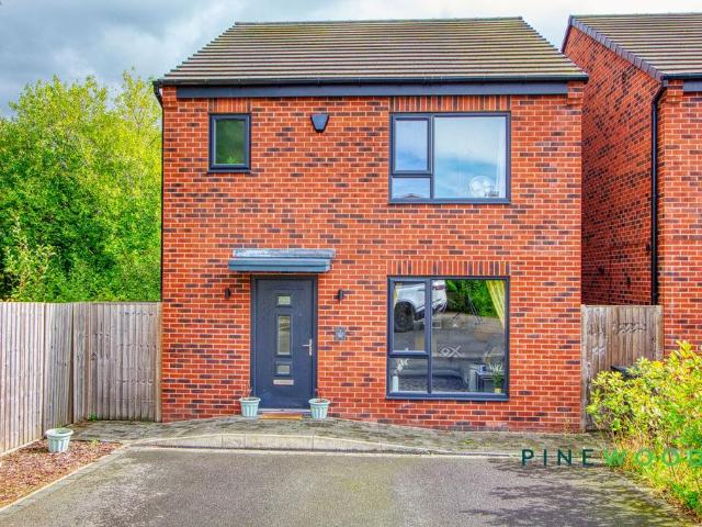 House for sale in Poolsbrook, Chesterfield