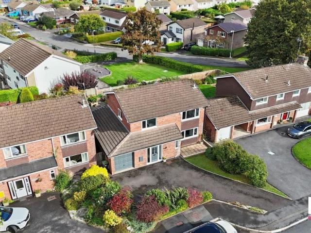 House for sale in Llanfoist Fawr, Llanellen