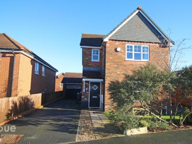 House for sale in Medlar-with-Wesham, Wesham
