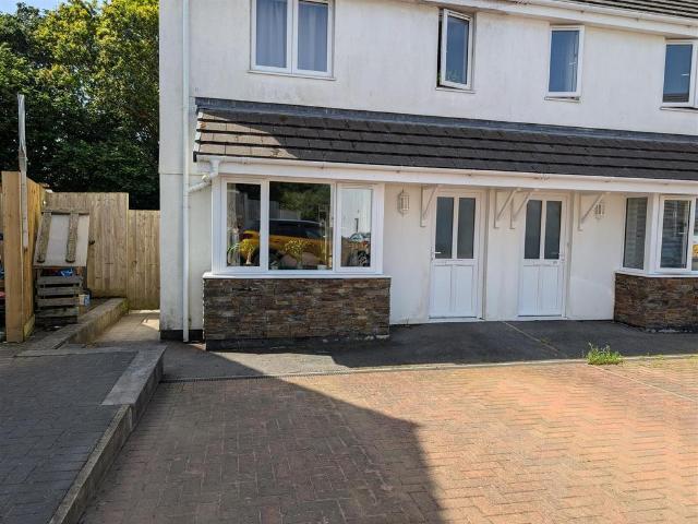 House for sale in Hayle, Cornwall