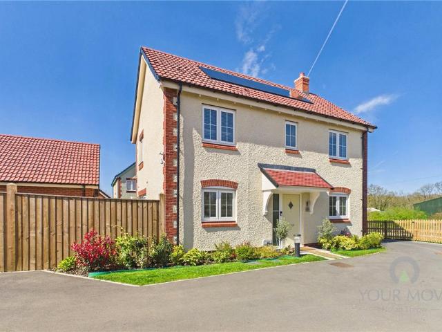 House for sale in Desborough, North Northamptonshire