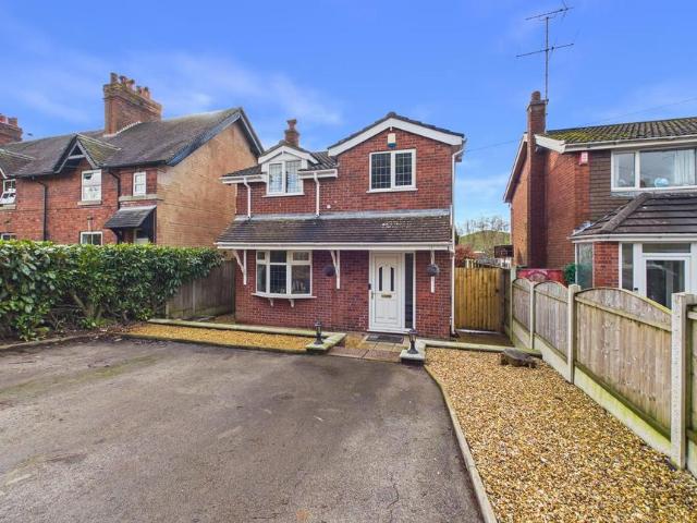 House for sale in Kingsley Moor, Staffordshire