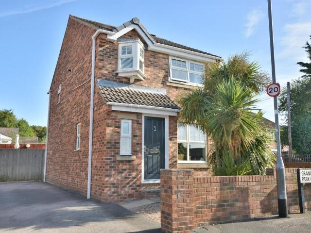 House for sale in Allerton Bywater, West Yorkshire