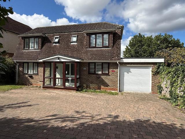 House for sale in Horsham, West Sussex
