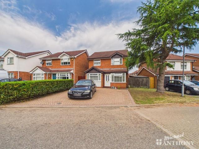 House for sale in Stoke Mandeville, Buckinghamshire