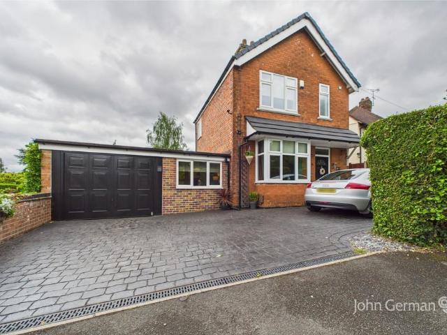 House for sale in Littleover, East Midlands