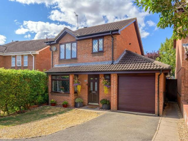 House for sale in Desborough