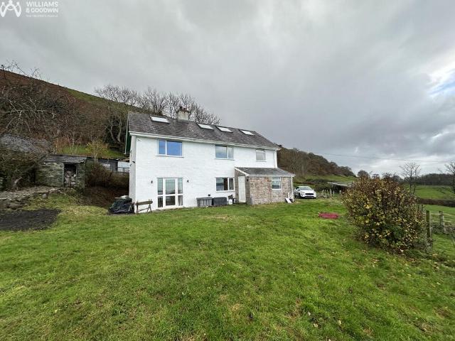 House for sale in Abergwyngregyn, Wales