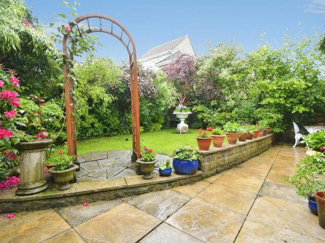 House for sale in Charlesworth, East Midlands