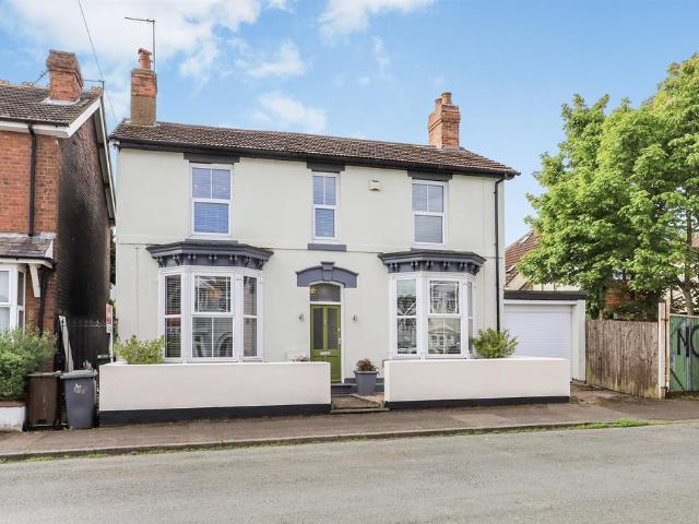 House for sale in Goldthorn Hill, West Midlands