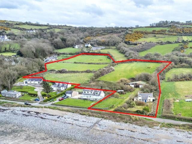 House for sale in Llaniestyn, Wales
