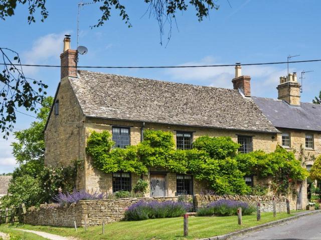 House for sale in Black Bourton, Oxfordshire