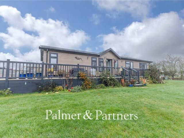 House for sale in Chelmondiston, Suffolk