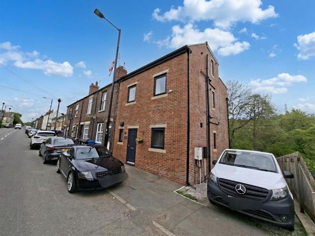 House for sale in Stubbin, Deepcar