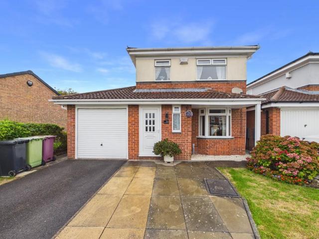 House for sale in Brackenfield, East Midlands