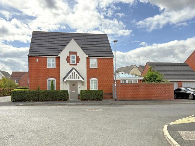 House for sale in Barton In Fabis, East Midlands
