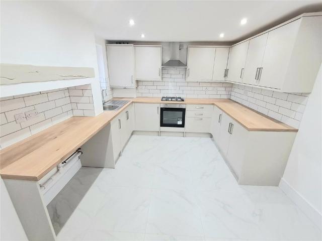 House for sale in Heath Hayes and Wimblebury, Chadsmoor