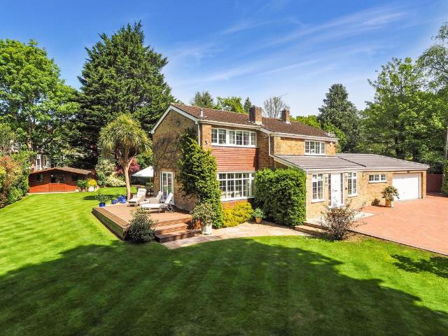 House for sale in Hawford, Hampshire