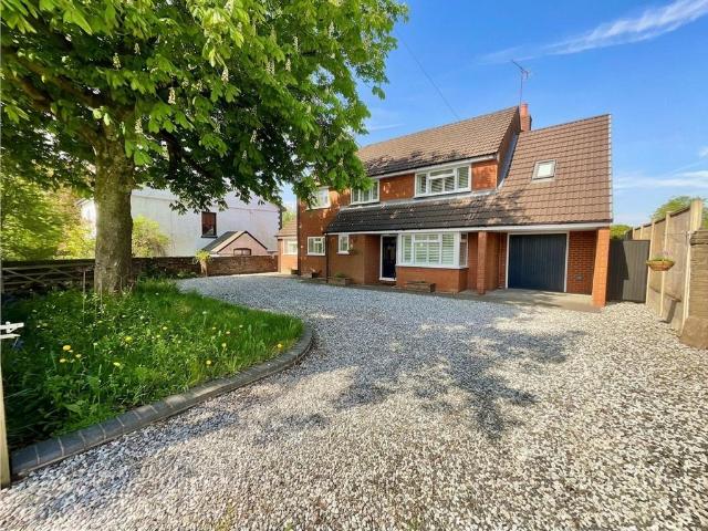 House for sale in Baswich, Staffordshire