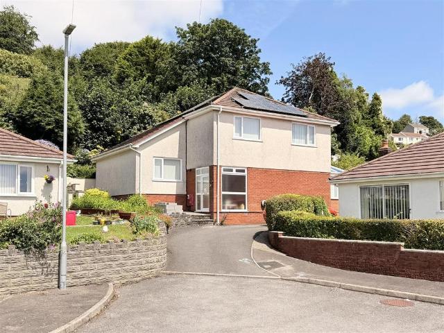 House for sale in Pembrey and Burry Port Town, Wales