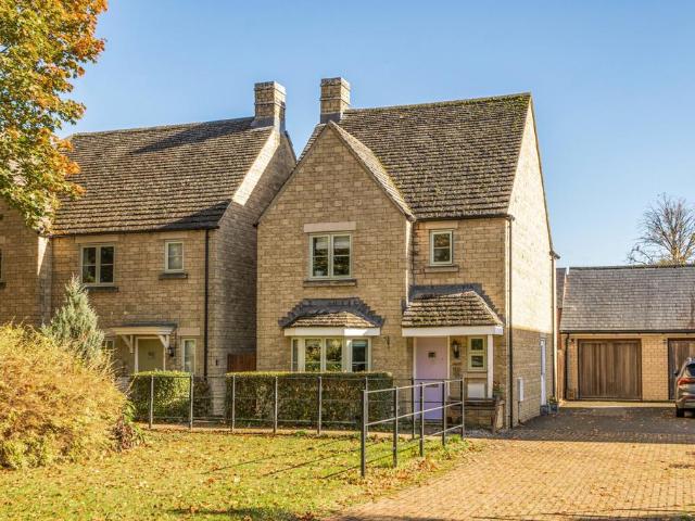 House for sale in Victory Fields, Cotswold