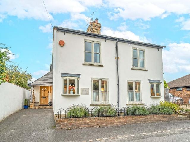 House for sale in Berrick Salome, Oxfordshire
