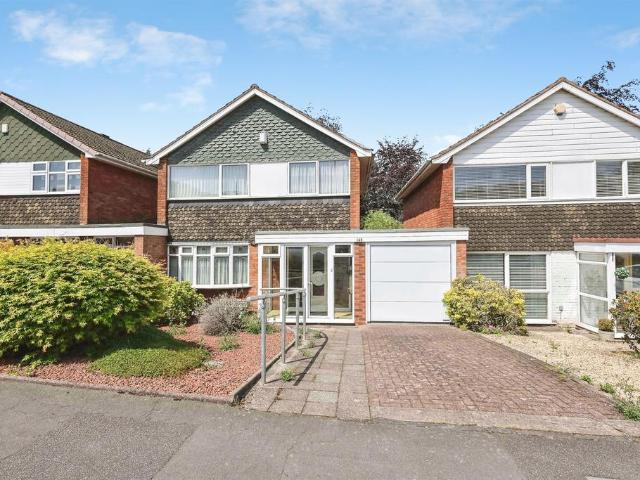 House for sale in Halesowen, West Midlands